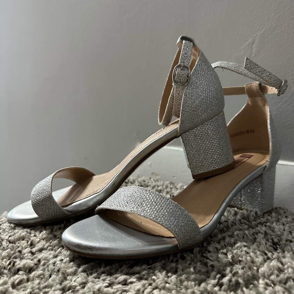 6.5 silver heels